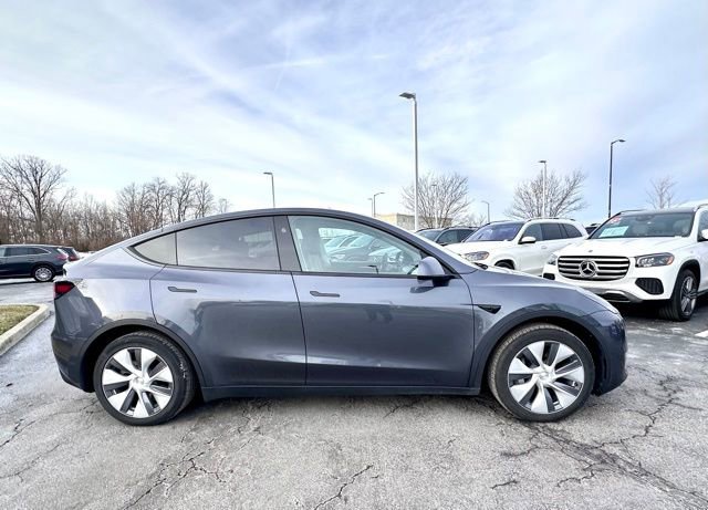 Used 2023 Tesla Model Y Long Range image 10