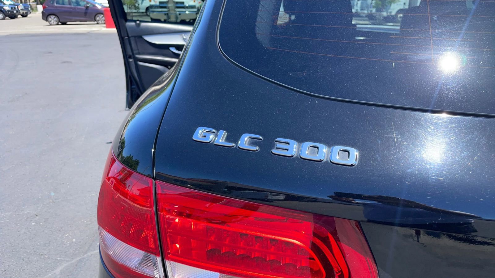 Used 2019 Mercedes-Benz GLC 300 4MATIC image 46