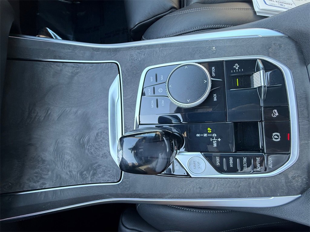 Used 2021 BMW X5 xDrive45e w/ Parking Assistance Package image 18