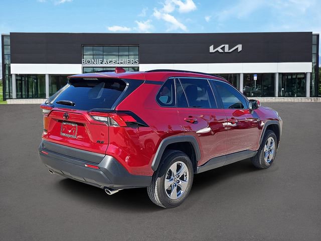 Used 2023 Toyota RAV4 XLE w/ Convenience Package image 4