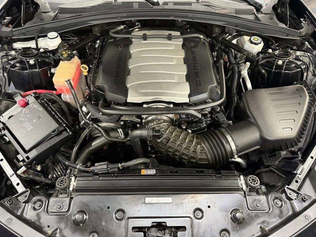 Used 2018 Chevrolet Camaro SS RWD image 32
