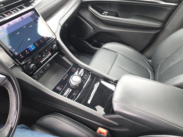 Used 2024 Jeep Grand Cherokee Overland w/ Adv Protech Group III image 35
