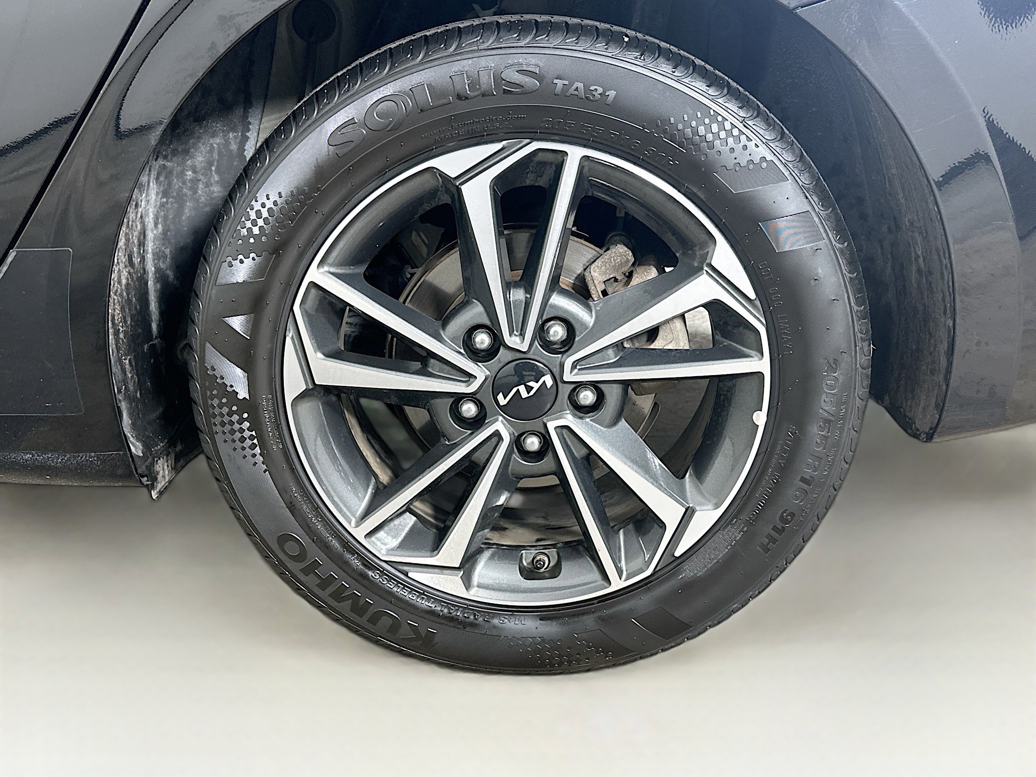 Used 2024 Kia Forte LXS image 11