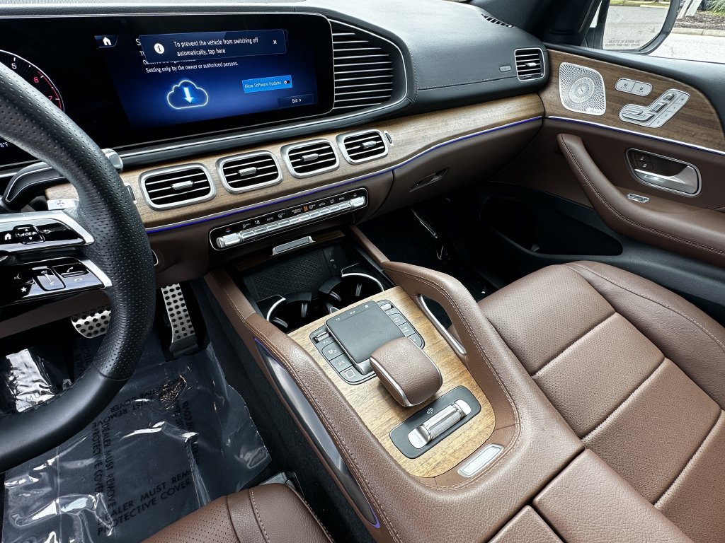 Used 2025 Mercedes-Benz GLS 450 4MATIC image 31