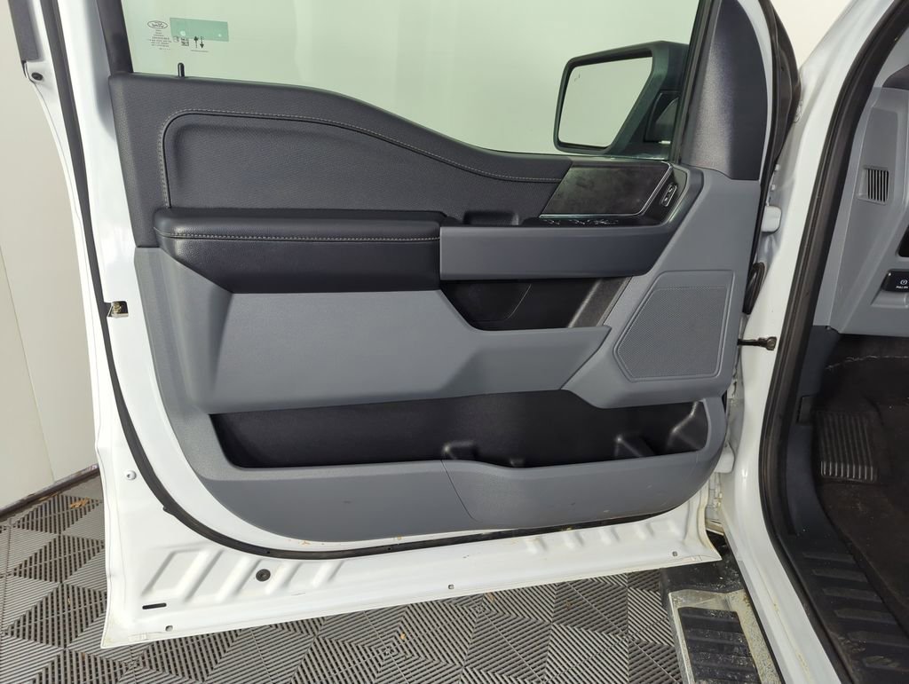 Used 2025 Ford F150 XLT w/ Equipment Group 301A Standard image 18