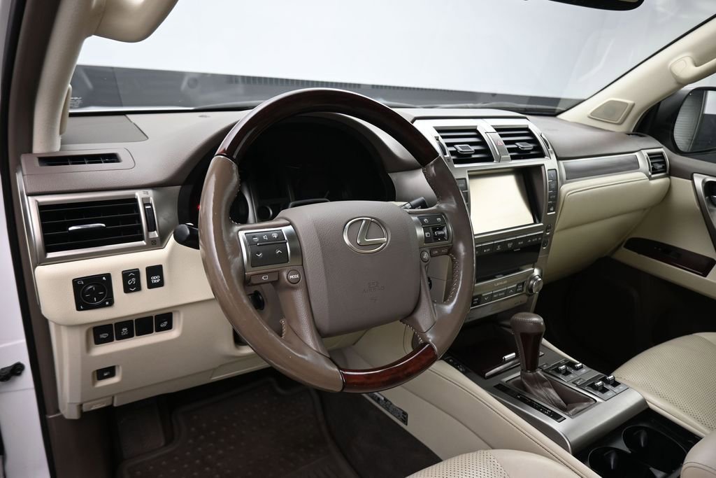 Used 2018 Lexus GX 460 Luxury AWD/4WD image 13