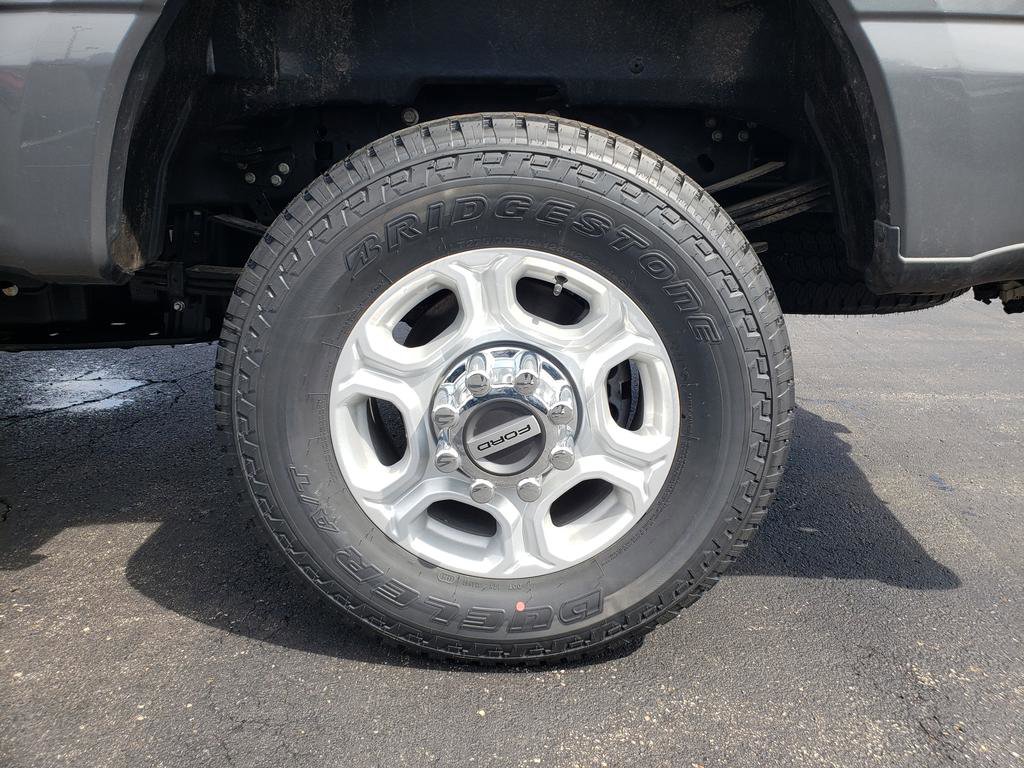 New 2026 Ford F350 XLT w/ 360-Degree Camera Package AWD/4WD image 13