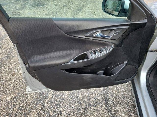 Used 2017 Chevrolet Malibu LT image 15