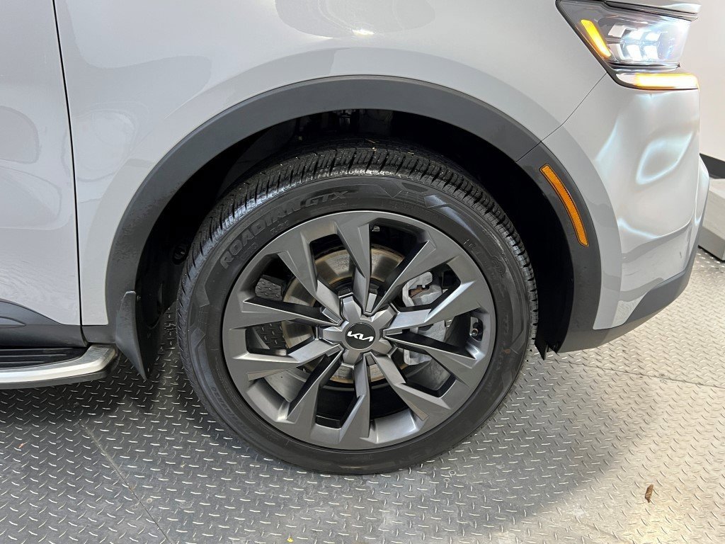 Used 2022 Kia Sorento SX Prestige w/ Rust Color Package image 12