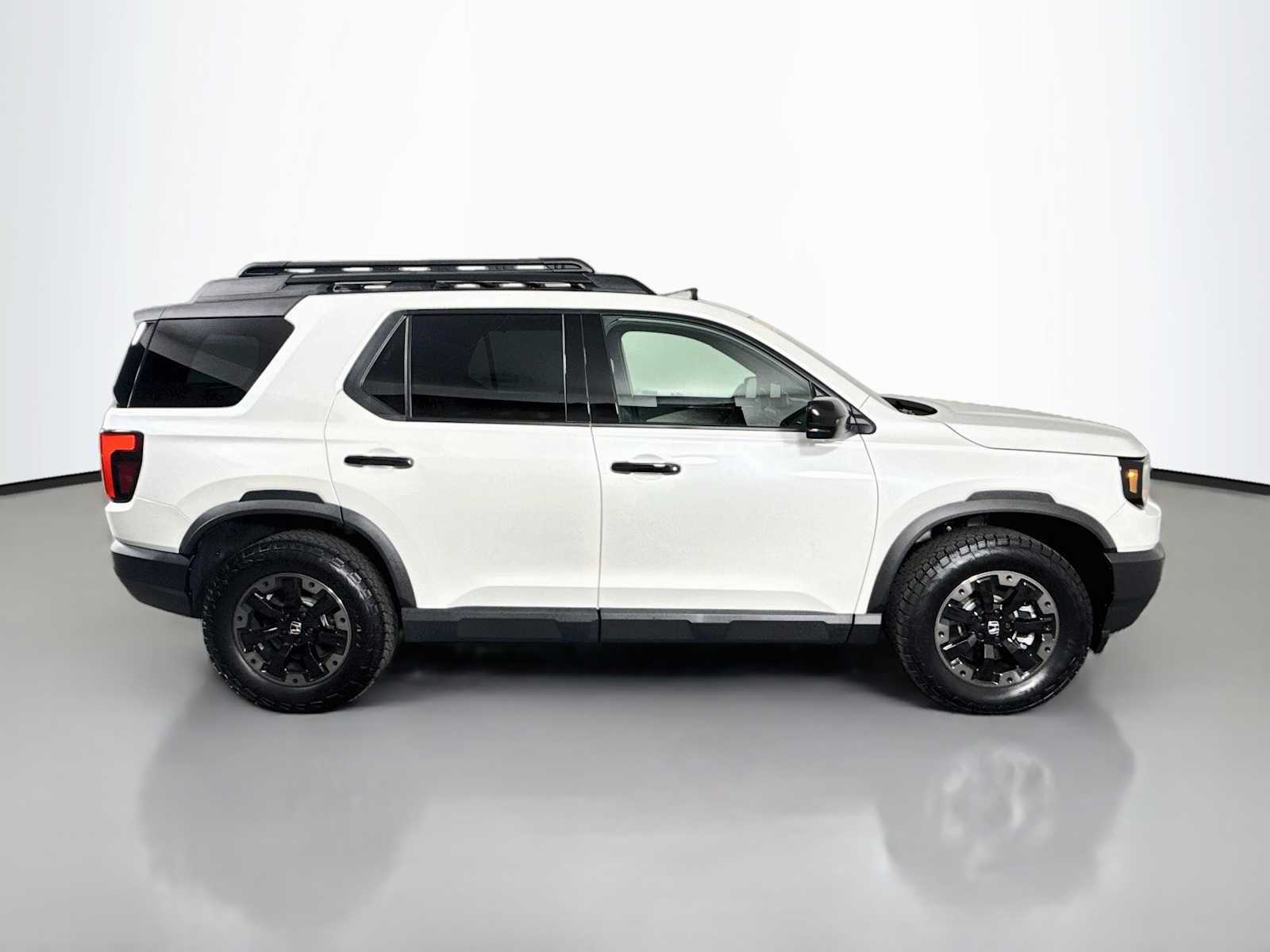 Used 2026 Honda Passport TrailSport Elite image 8