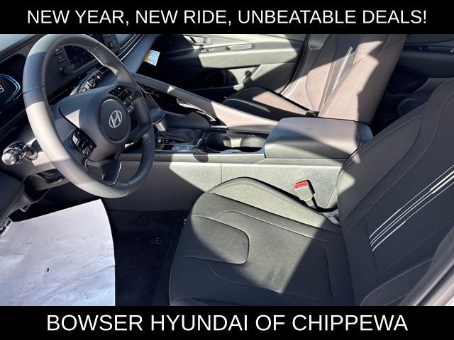 New 2026 Hyundai Elantra SEL Sport image 4