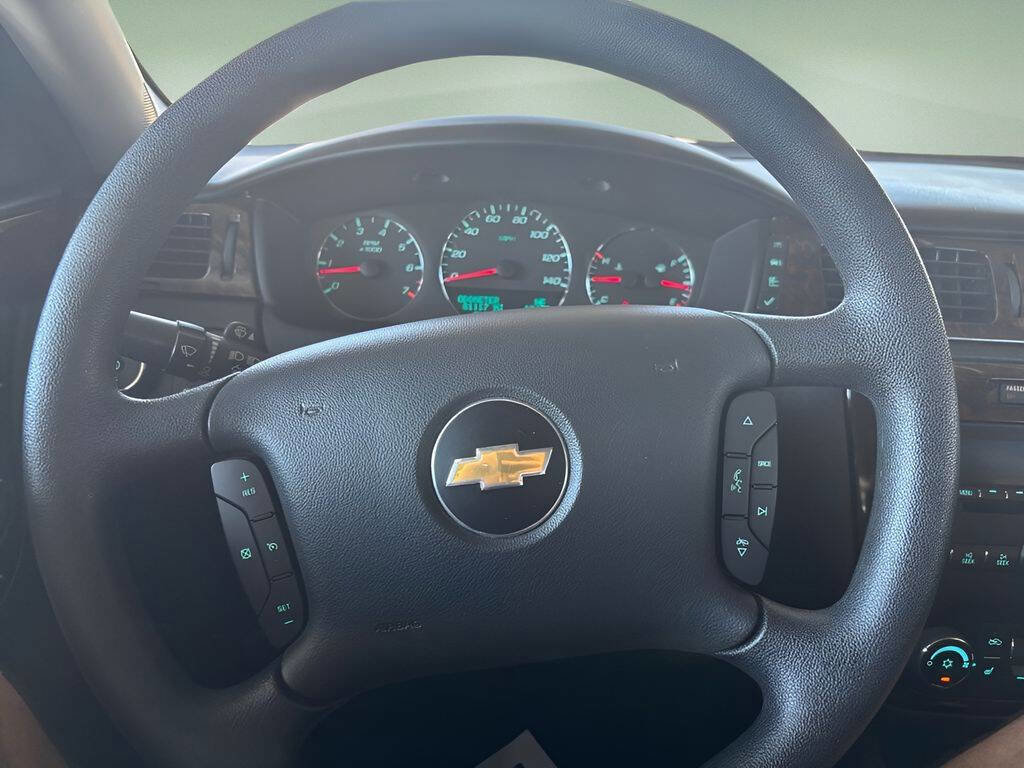 Used 2016 Chevrolet Impala LTZ FWD image 13