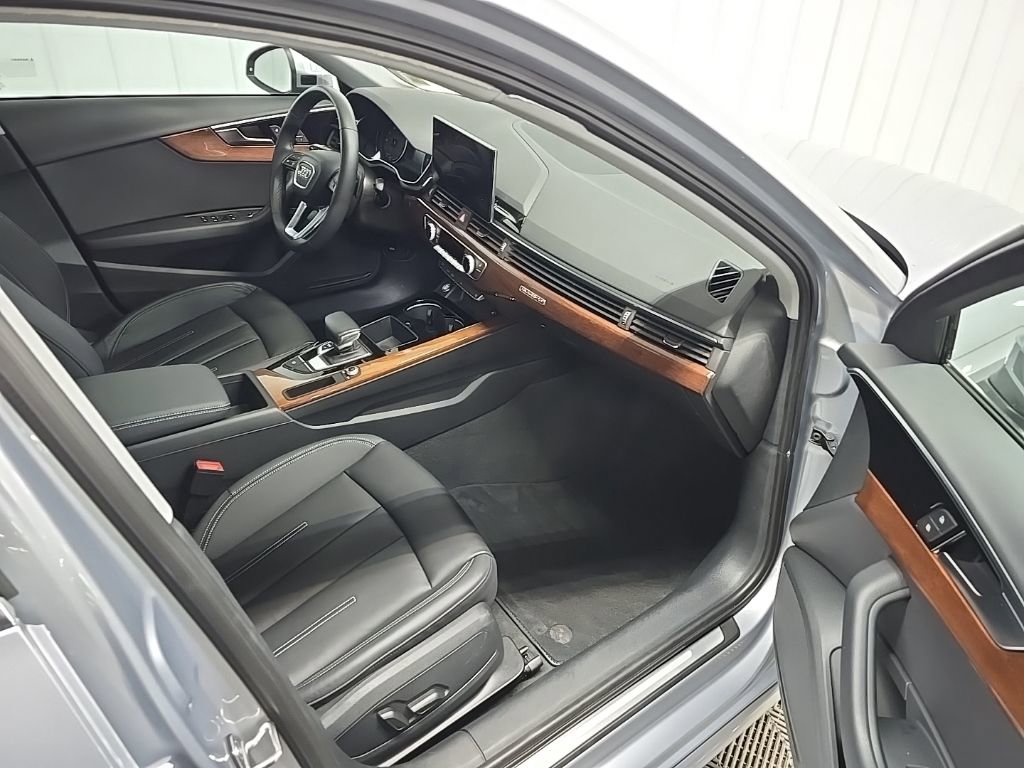Used 2024 Audi A4 2.0T Premium image 16