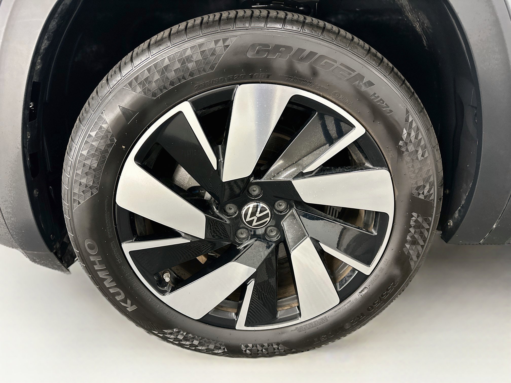 Used 2025 Volkswagen Atlas Cross Sport SE AWD/4WD image 36