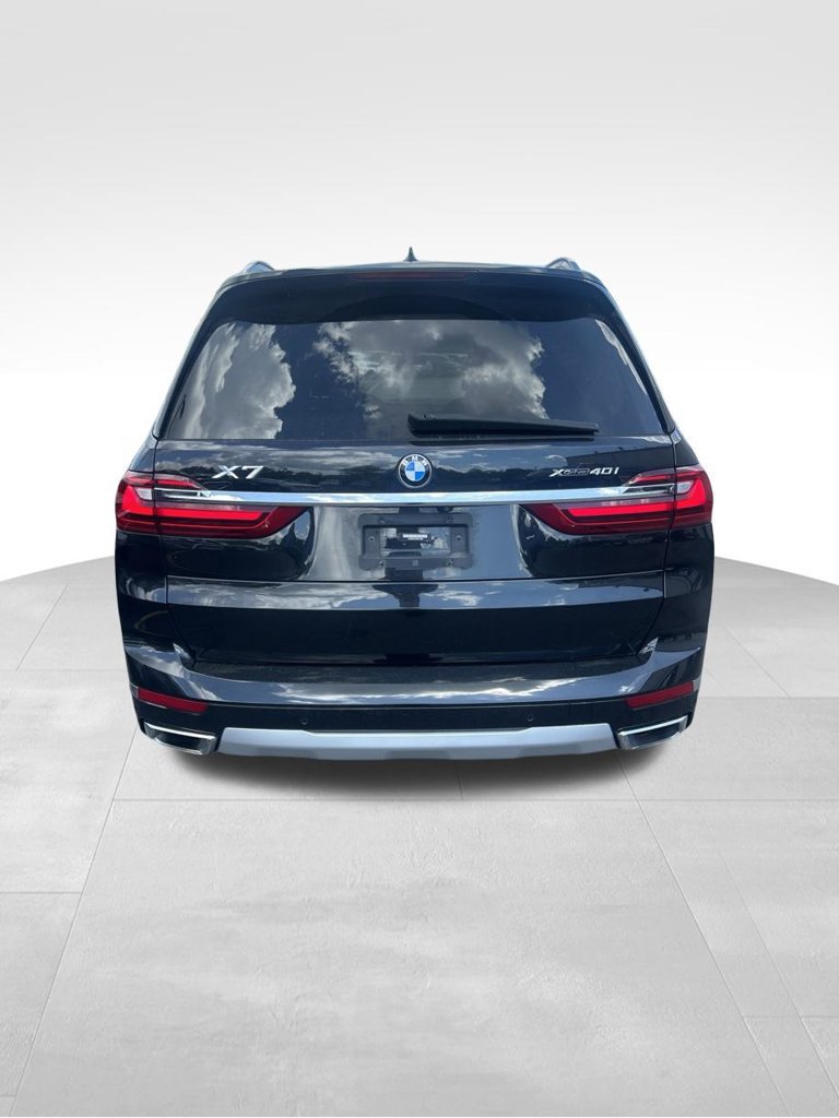 Used 2022 BMW X7 xDrive40i w/ Premium Package AWD/4WD image 3