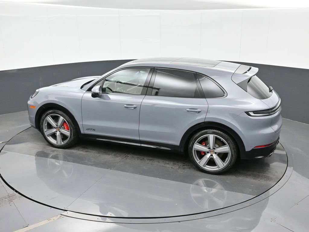 New 2026 Porsche Cayenne GTS image 27