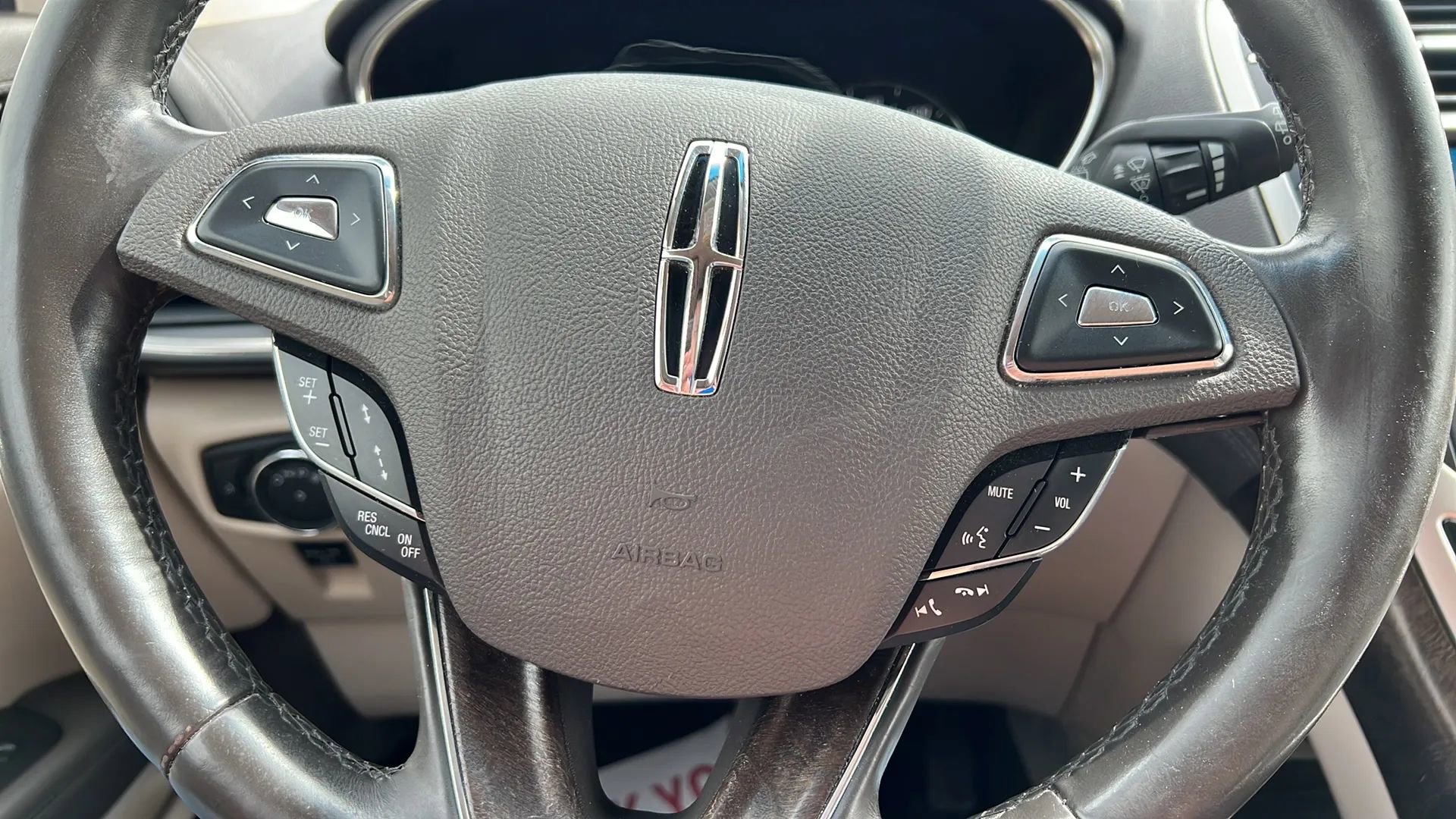 Used 2016 Lincoln MKX Reserve w/ Technology Package AWD/4WD image 31