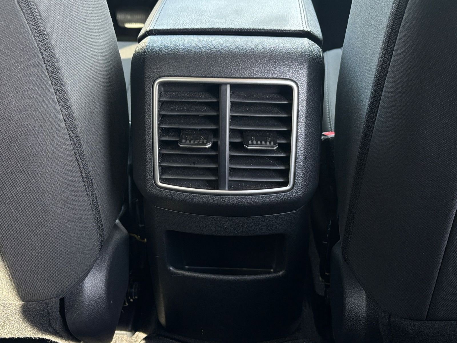 Used 2025 Kia Sportage LX image 22