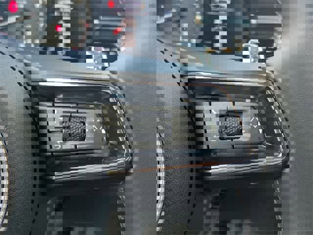 Used 2024 Porsche Macan image 26