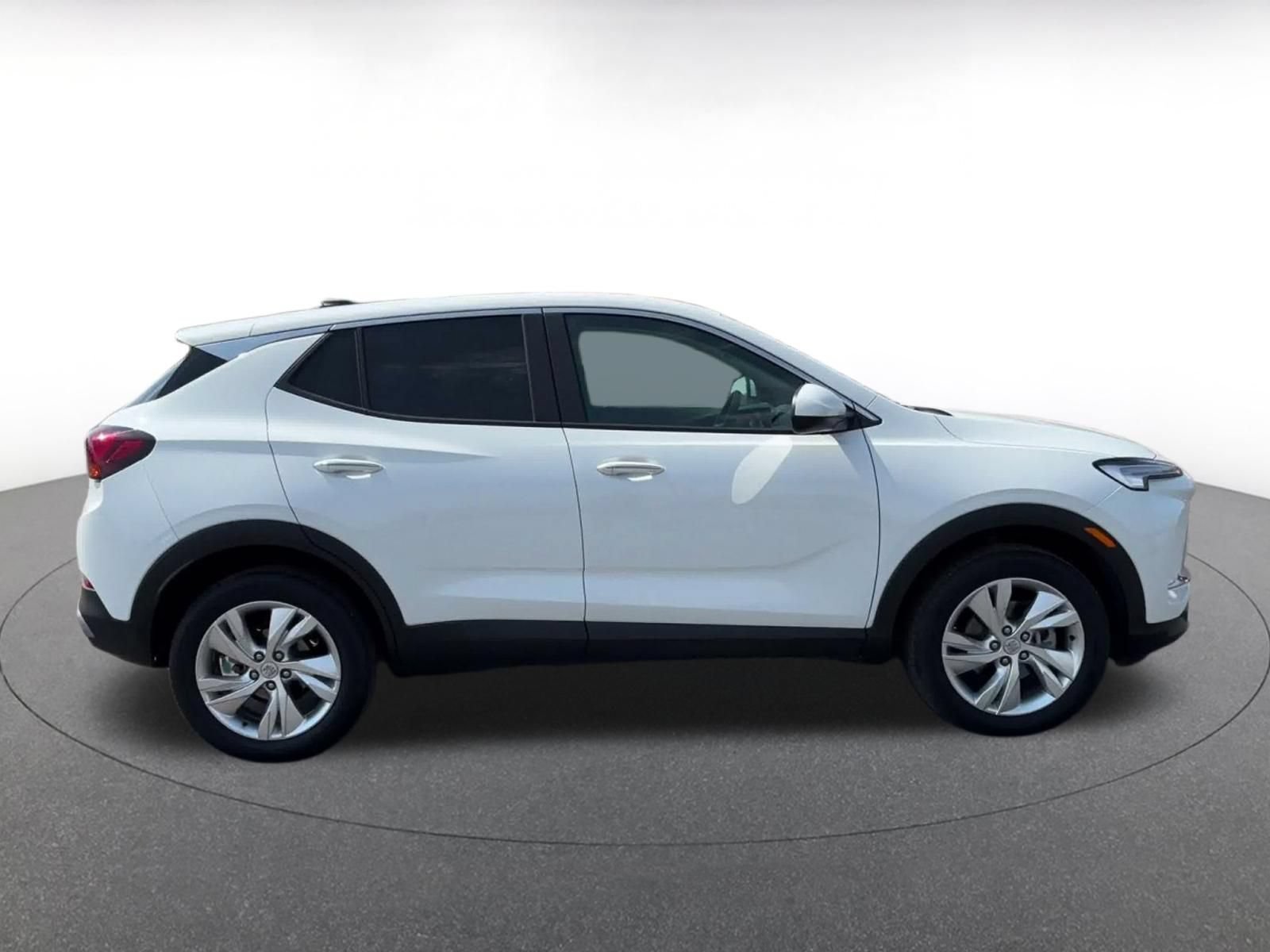 Used 2025 Buick Encore GX Preferred AWD/4WD image 15