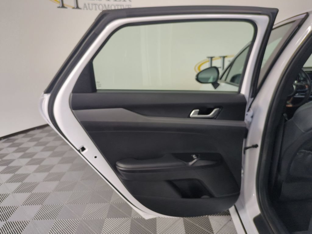 Used 2022 Kia K5 GT-Line FWD image 28