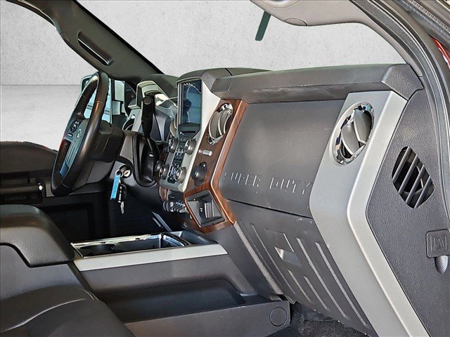 Used 2016 Ford F250 Lariat w/ Lariat Ultimate Package AWD/4WD image 14