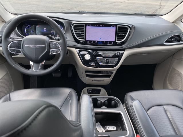 Used 2024 Chrysler Pacifica Limited FWD image 5