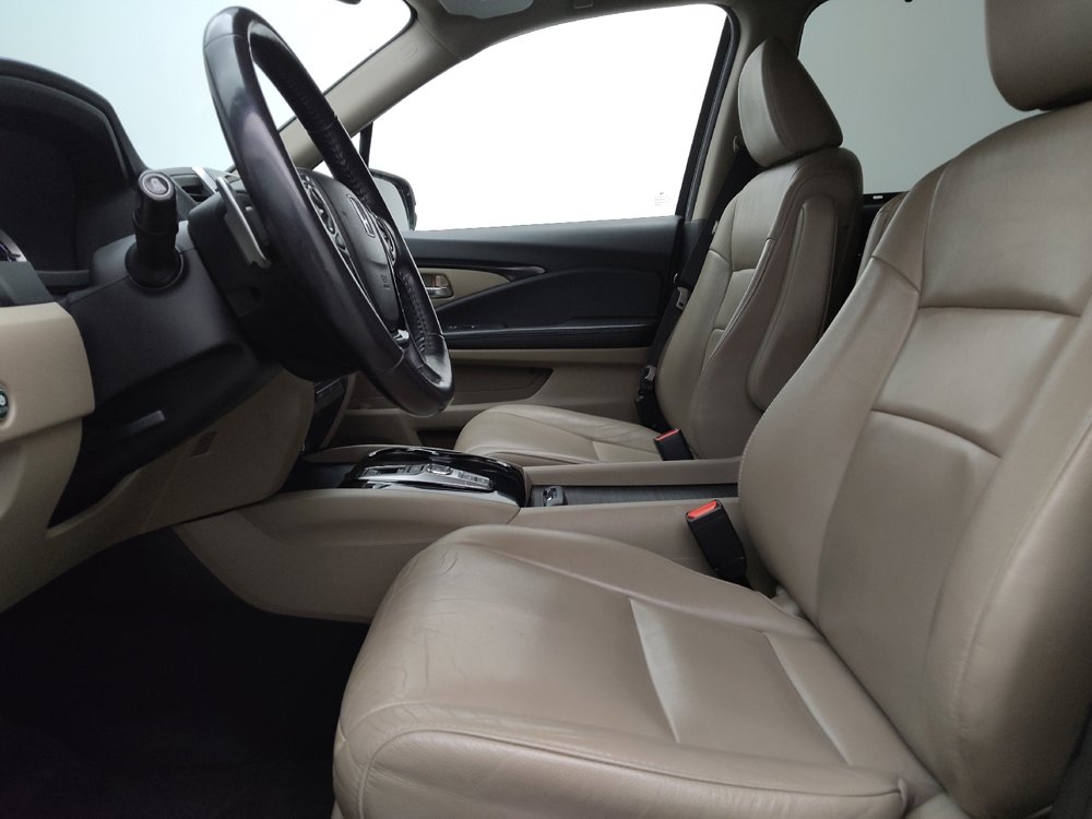 Used 2018 Honda Pilot Touring image 17