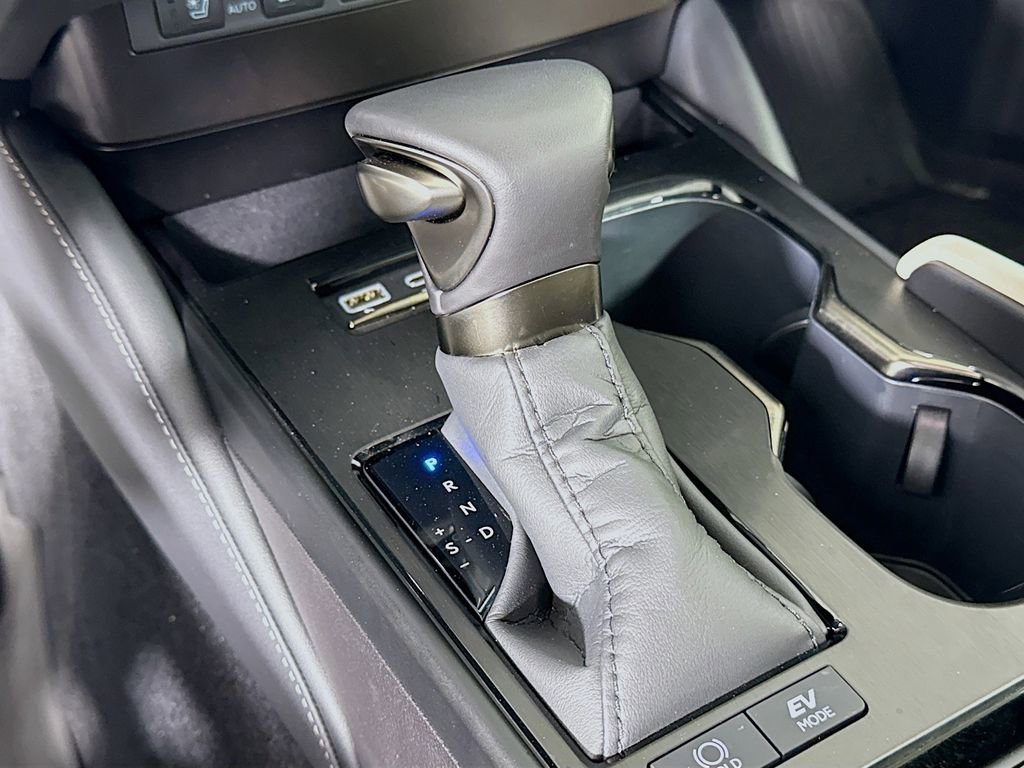 Certified 2025 Lexus ES 300h Ultra Luxury FWD image 17