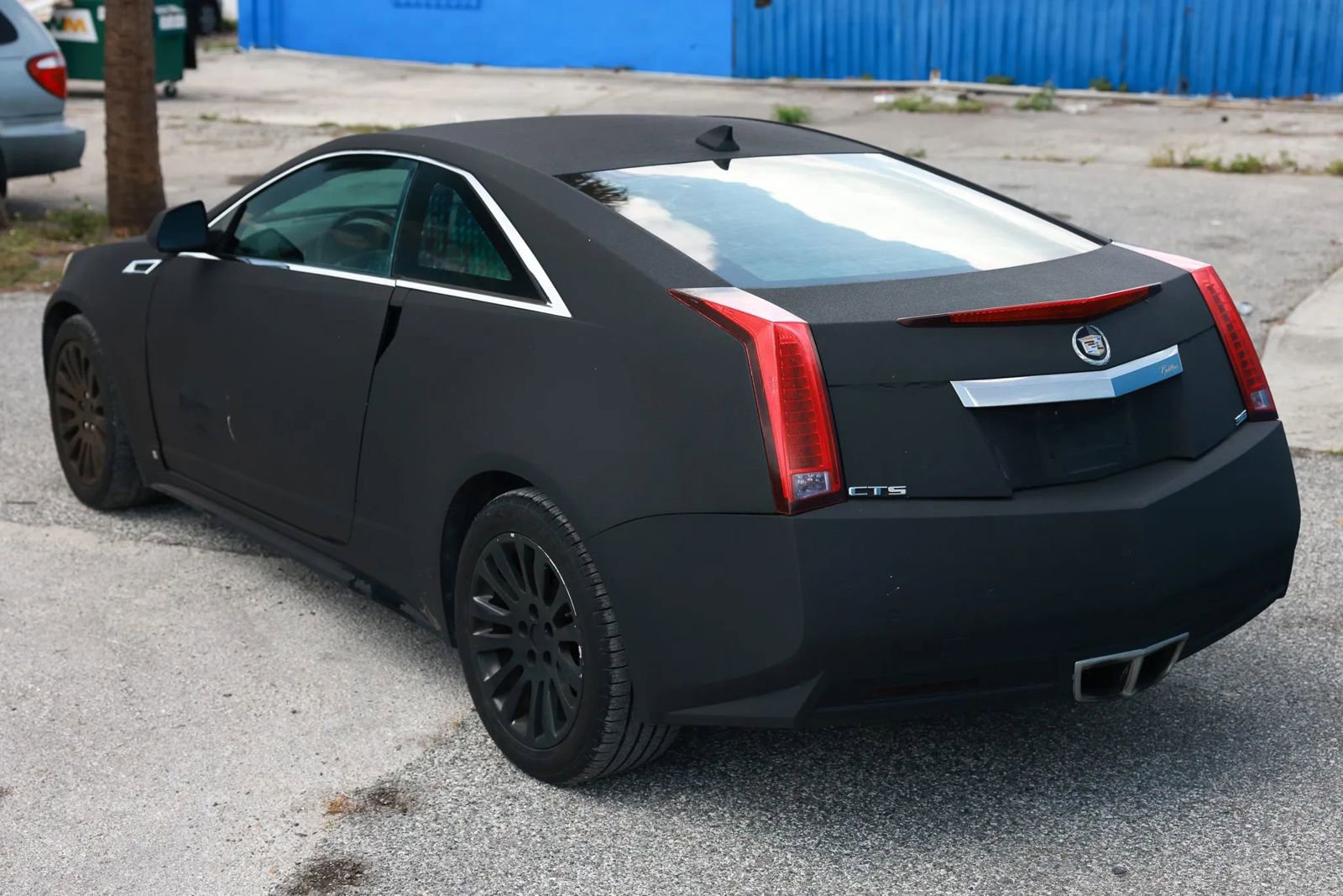 Used 2011 Cadillac CTS Coupe RWD image 4