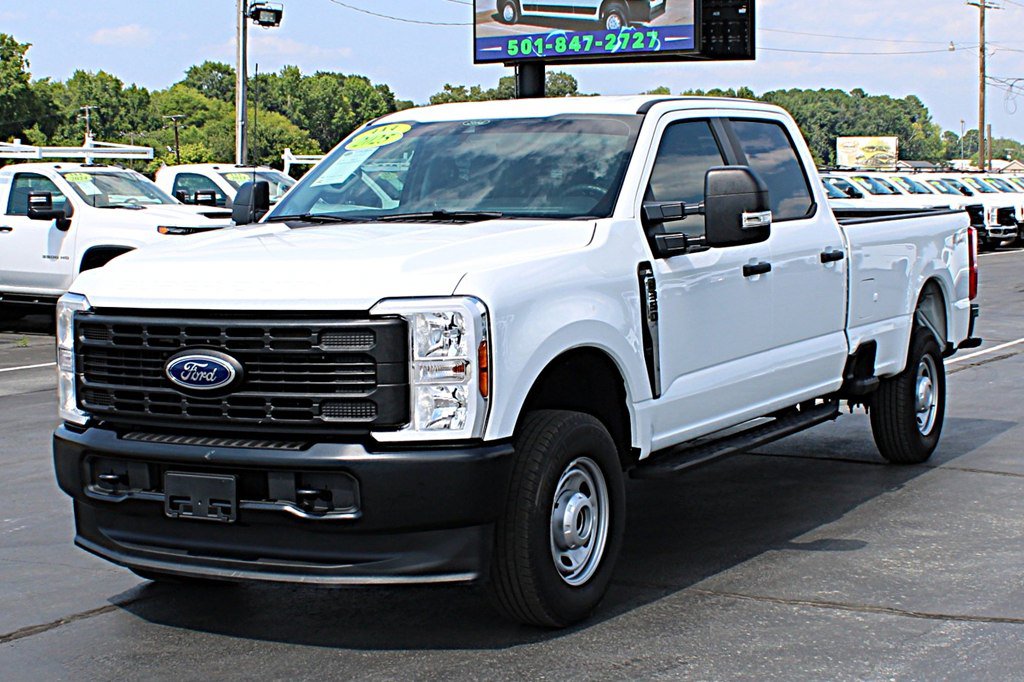 Used 2025 Ford F350 XL AWD/4WD image 3
