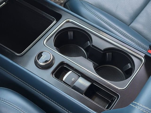 Used 2020 Lincoln Corsair Reserve FWD image 33