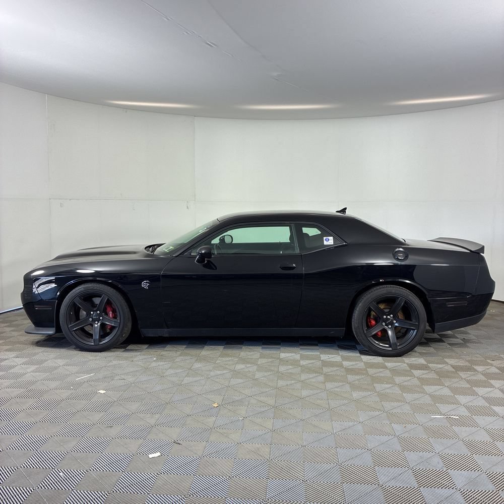 Used 2020 Dodge Challenger SRT Hellcat RWD image 4