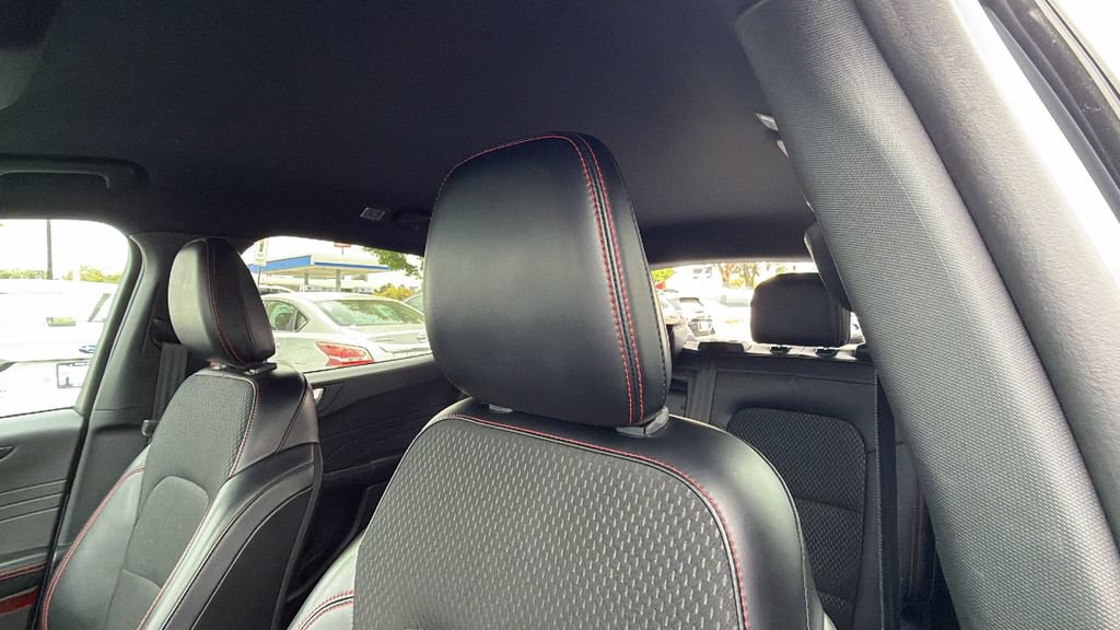 Used 2025 Ford Escape ST-Line FWD image 21