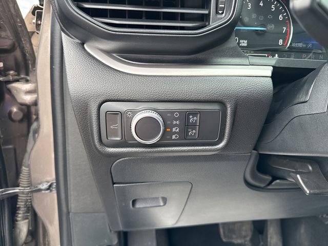 Used 2021 Ford Explorer XLT image 13