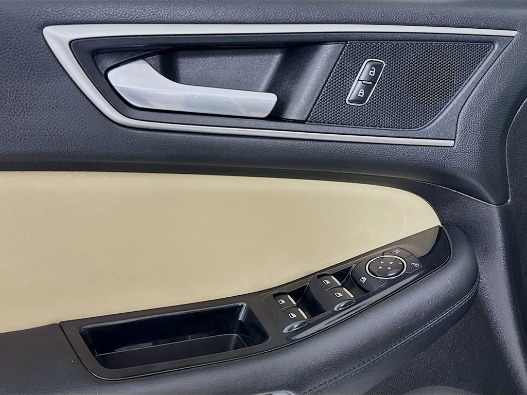 Used 2017 Ford Edge SEL w/ Equipment Group 201A image 18