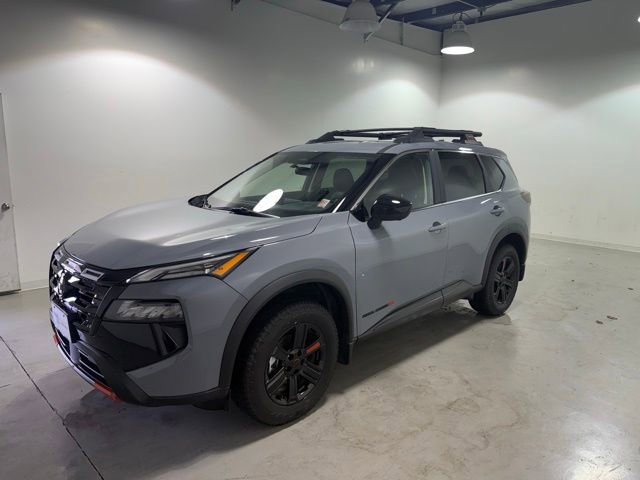 Used 2026 Nissan Rogue SV AWD/4WD image 3