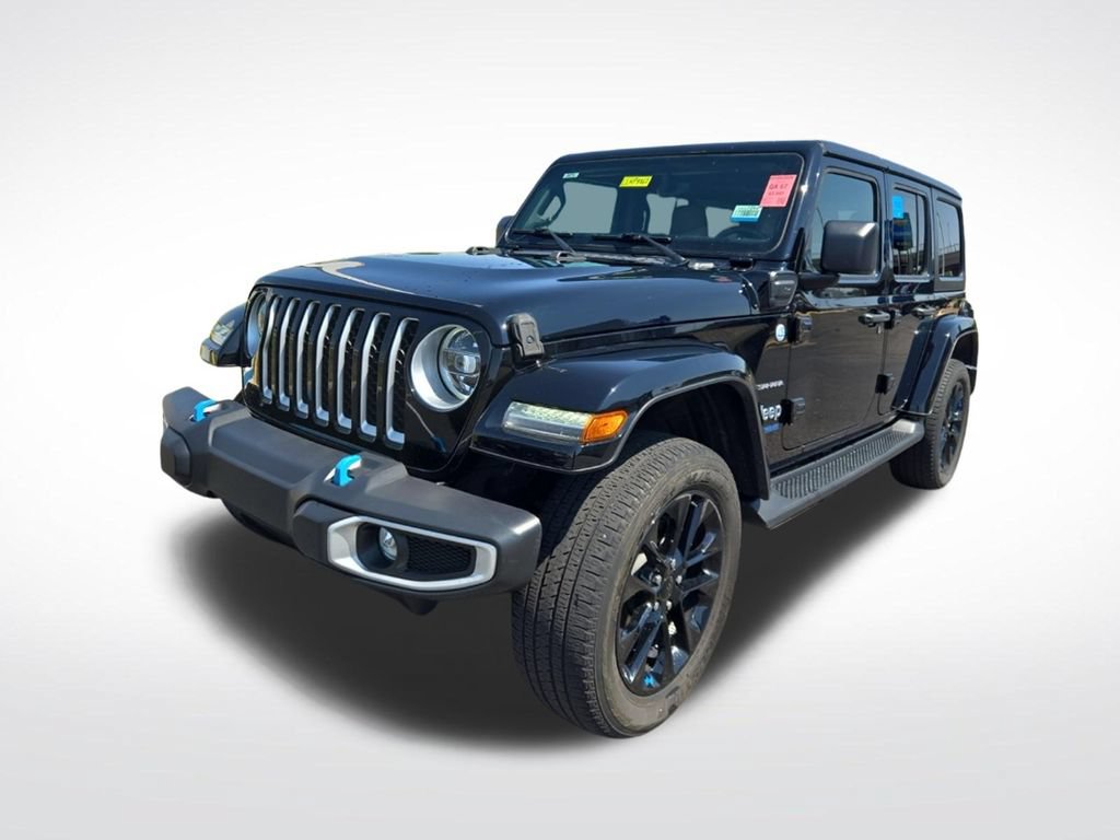 Used 2022 Jeep Wrangler Unlimited Sahara w/ Cold Weather Group AWD/4WD image 8