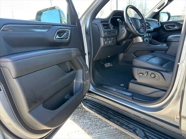 Used 2024 Chevrolet Suburban RST w/ Sport Performance Package image 22