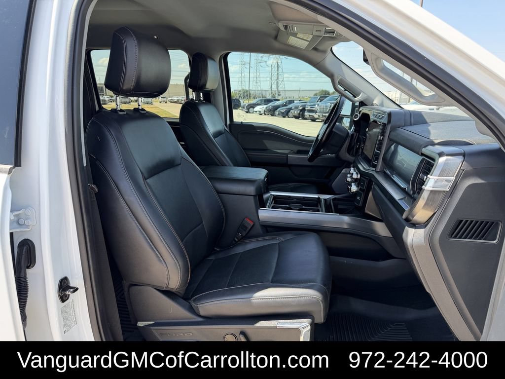 Used 2023 Ford F250 Lariat w/ Sport Appearance Package AWD/4WD image 31