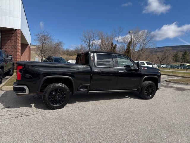 Used 2025 Chevrolet Silverado 2500 LTZ w/ LTZ Premium Package image 13
