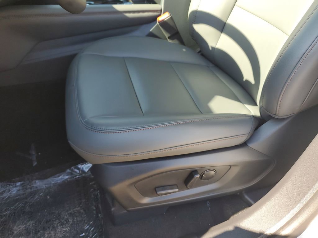 New 2025 Ford Explorer Active image 16