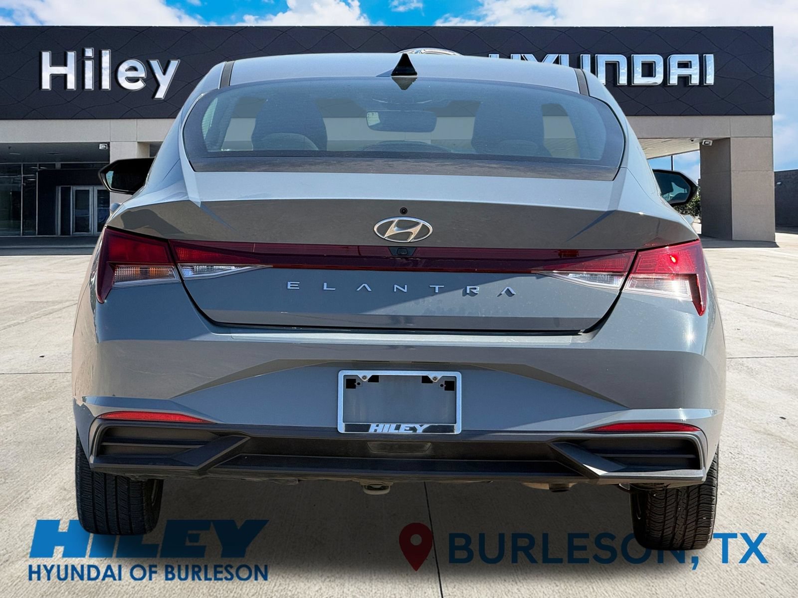 Used 2022 Hyundai Elantra SEL w/ Cargo Package FWD image 7