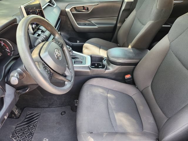 Used 2024 Toyota RAV4 LE FWD image 13