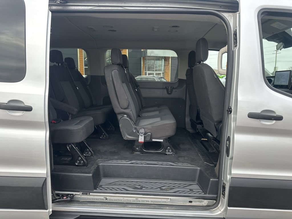 Used 2022 Ford Transit 350 XLT image 25