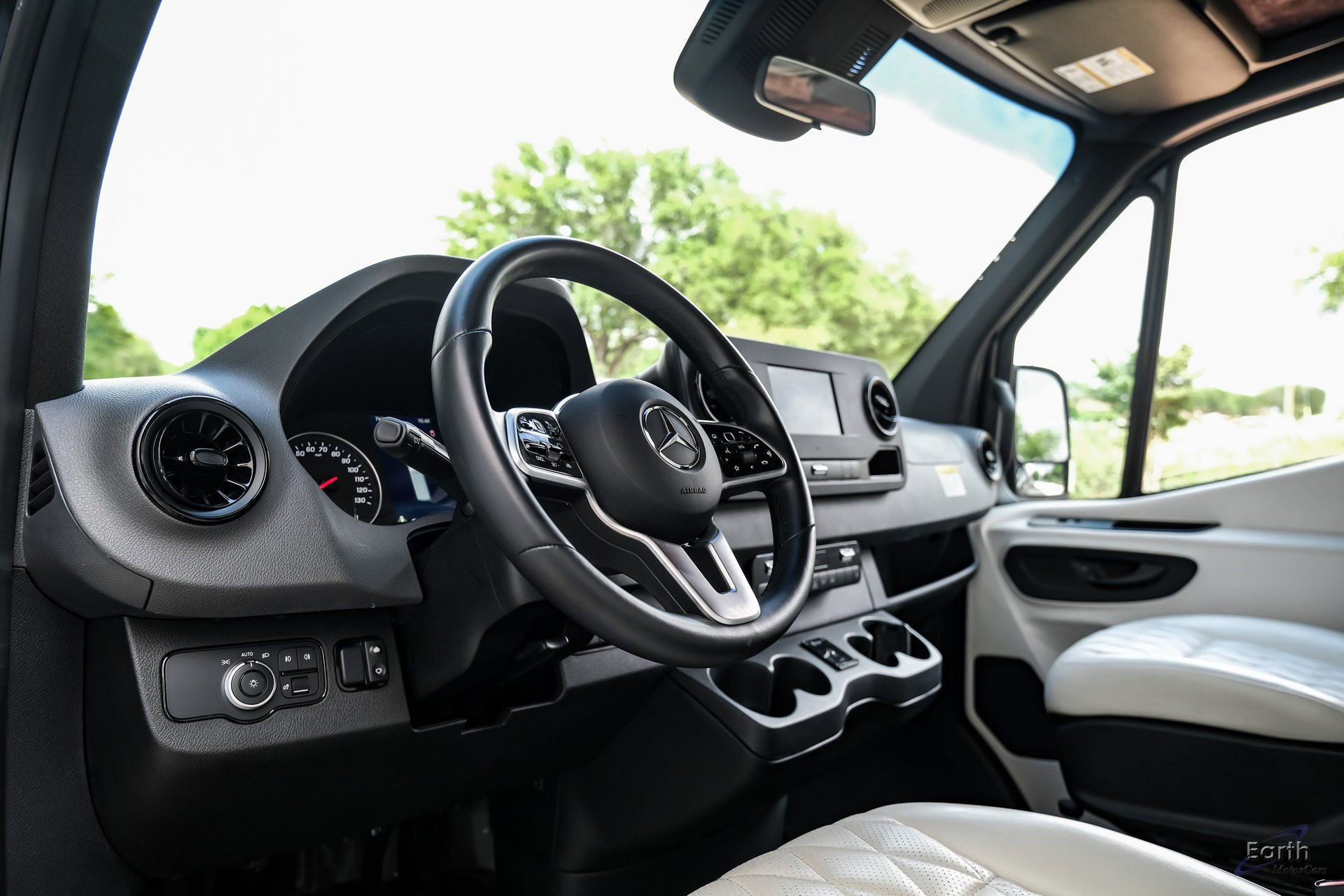 Used 2022 Mercedes-Benz Sprinter 2500 image 34