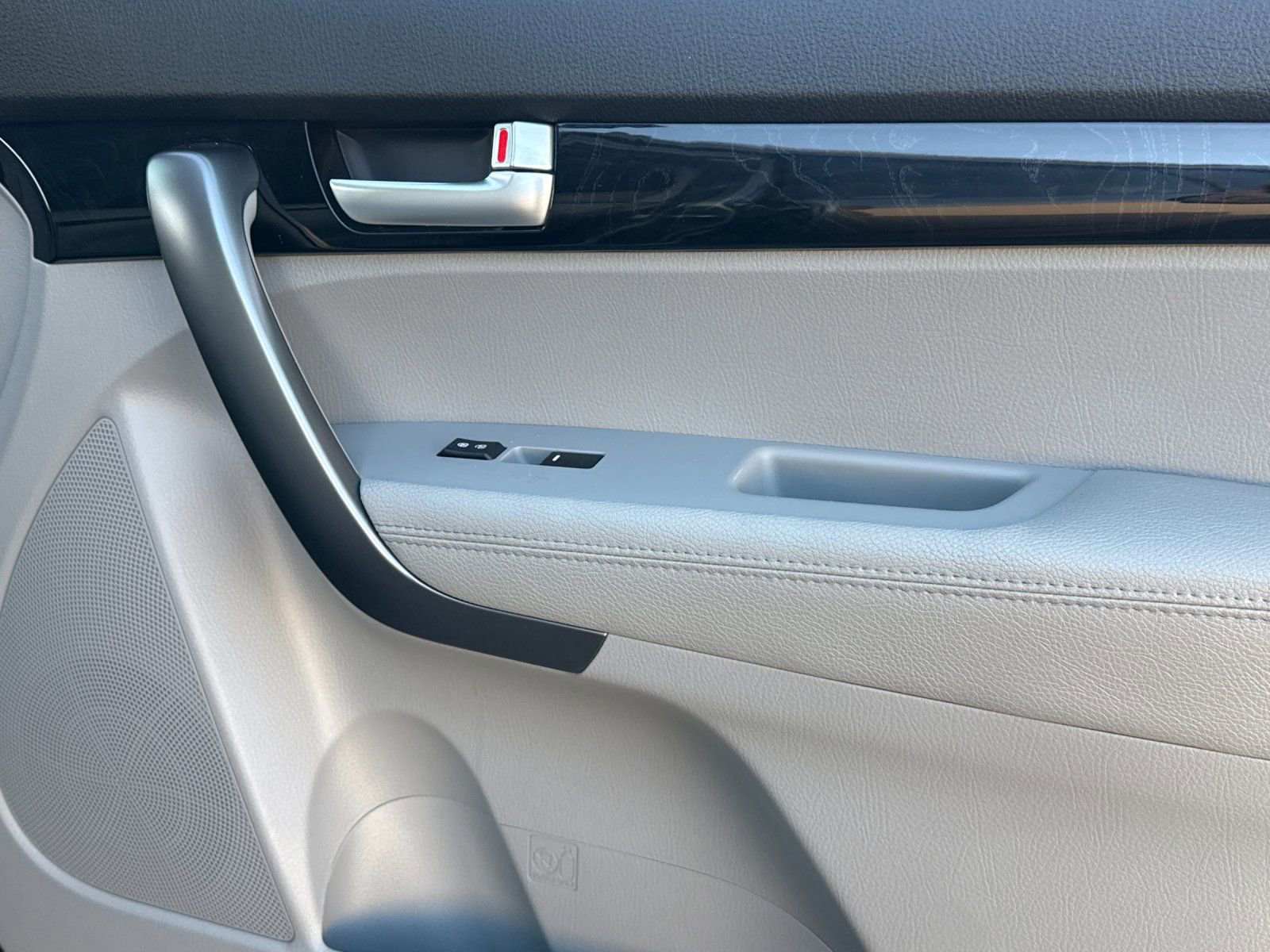 Used 2014 Kia Sorento LX image 18