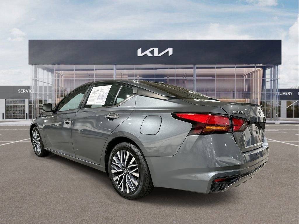 Used 2023 Nissan Altima 2.5 SV image 6