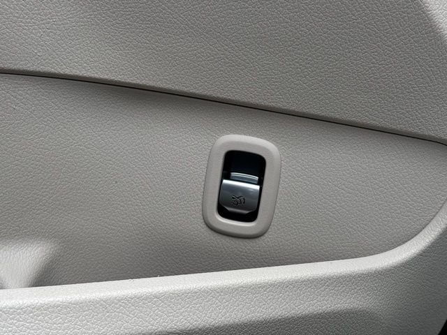 Certified 2023 Mercedes-Benz C 300 4MATIC Sedan image 21