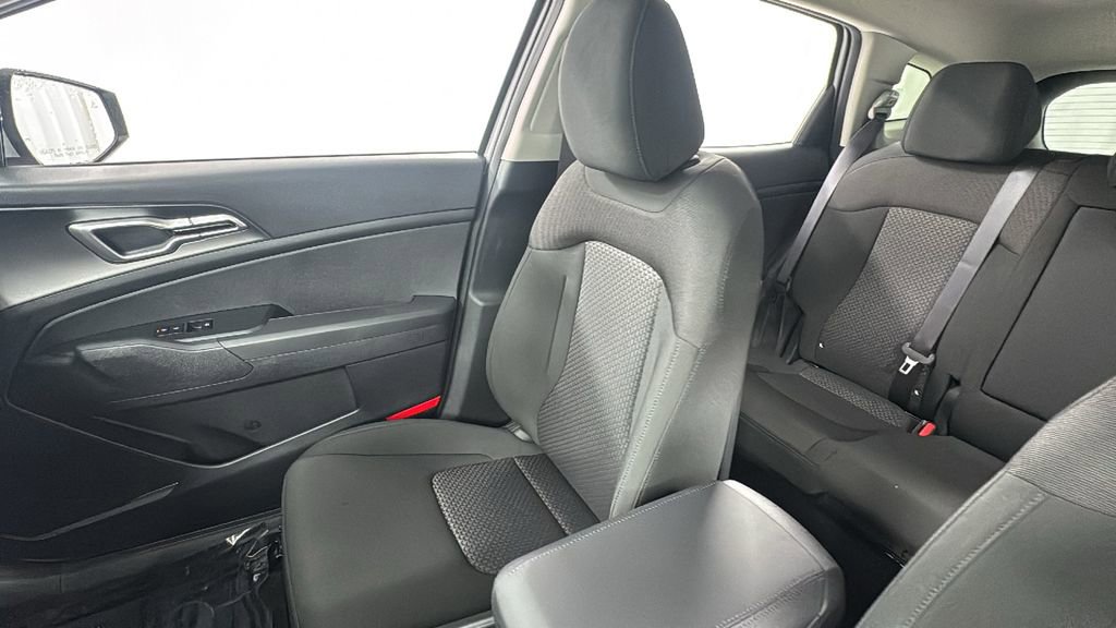 New 2026 Kia Sportage S image 13